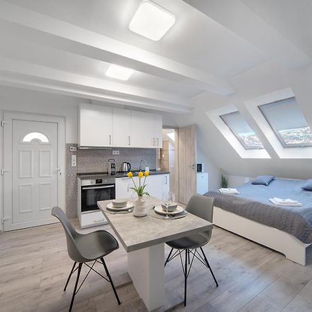 Agoston Apartman 1-2 - Lora,Marci Pécs Esterno foto